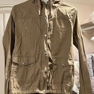 Army green lightweight women’s jacket